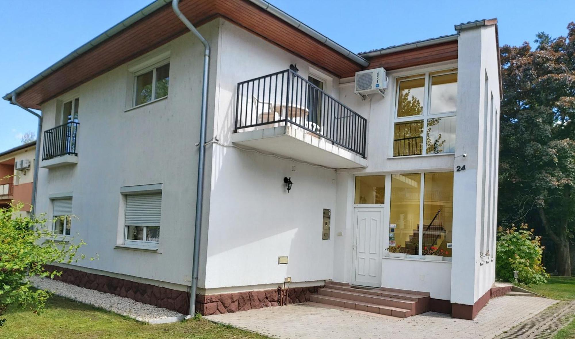 Ilona Apartmanhaz Siófok Eksteriør billede